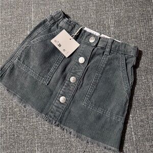 Zara ‘The Straight Corduroy Skirt’